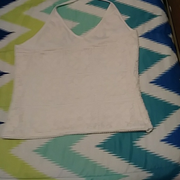 Top. - Picture 2 of 3